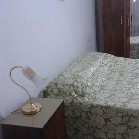 Sisina Apartment