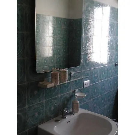 Sisina Apartment